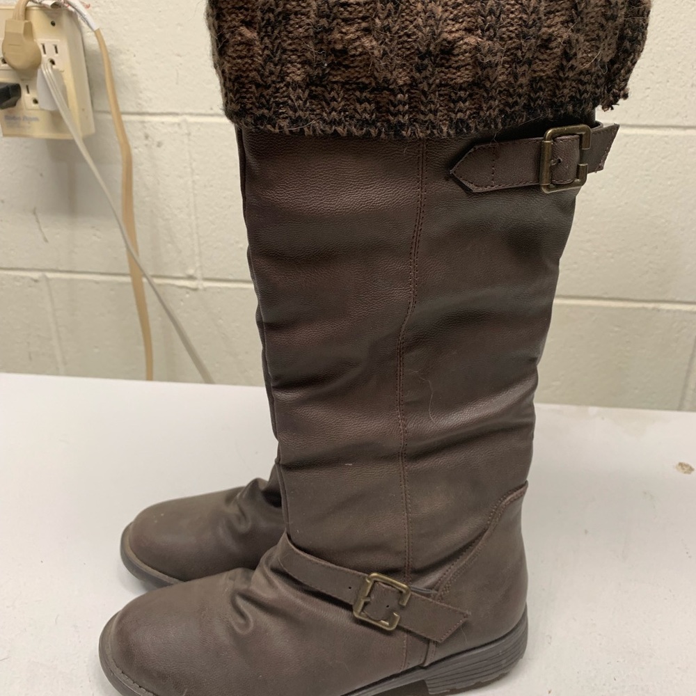 Brown boots